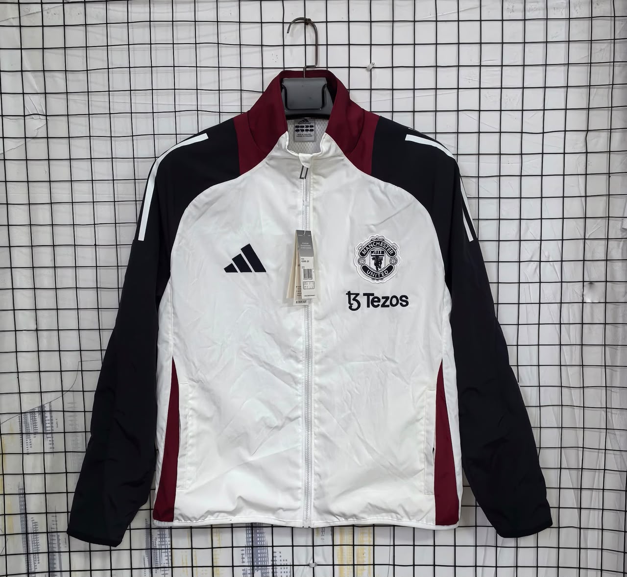 ADIDAS MAN UNITED TIRO 24 PRESENTATION JACKET